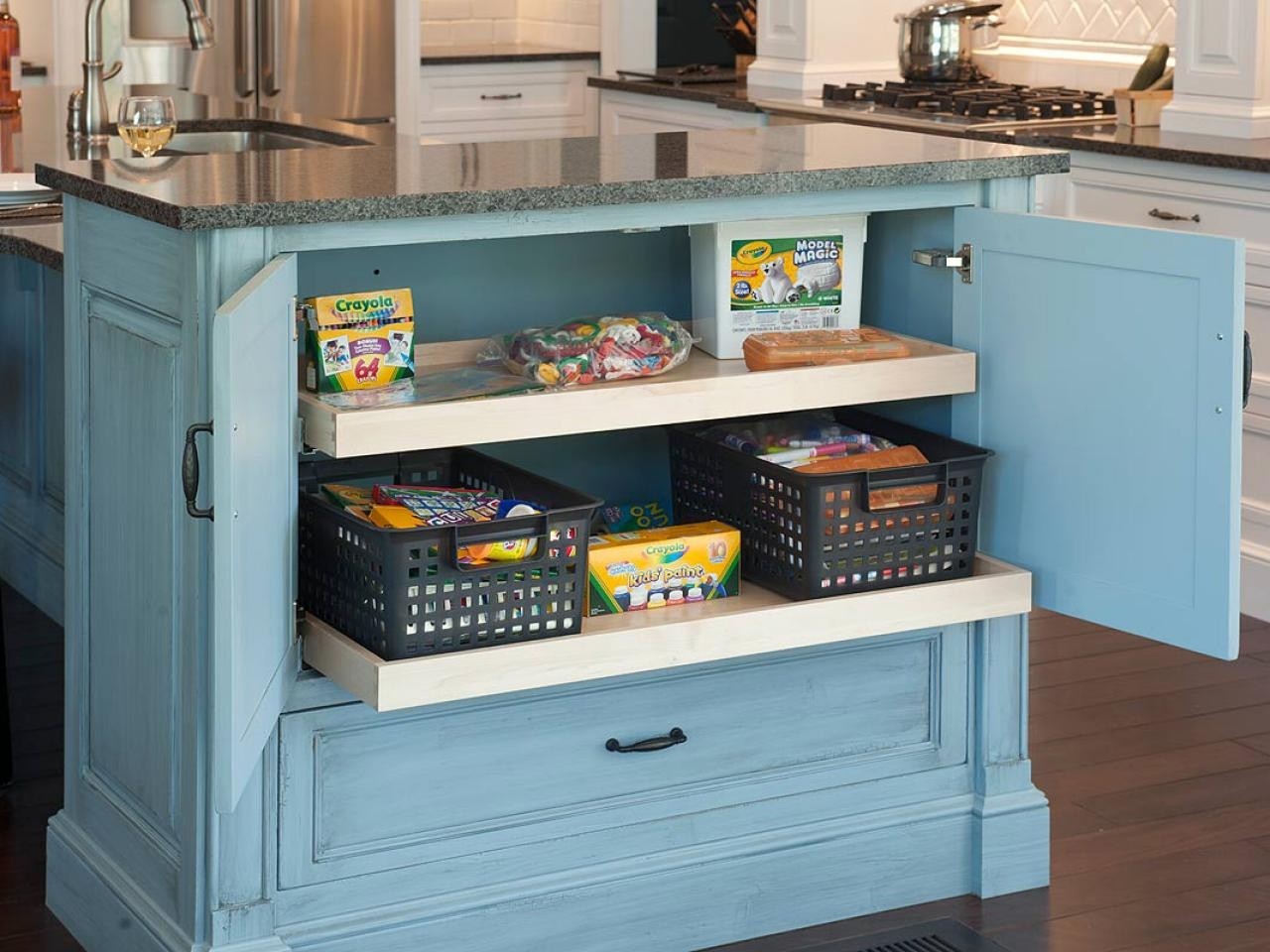 Kitchen islands with drawers 14