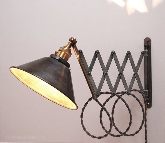 Scissor lamp articulating adjustable