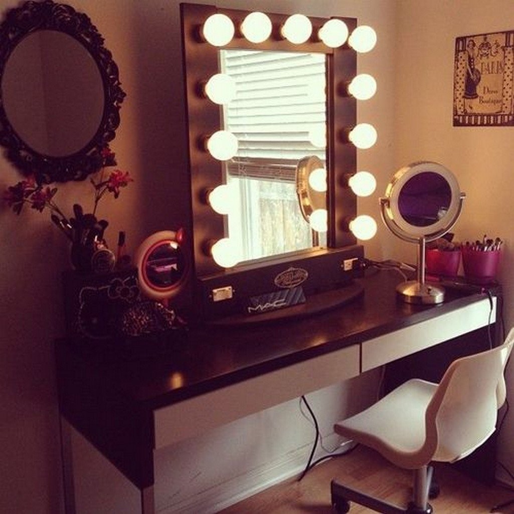 Amazon.com: Corner Vanity Desk with Mirror Lights - White Makeup Vanity  Table with Lighted Mirror 5 Drawers, 3 Lighting Modes and Storage Shelves,  Bedroom Vanity 44