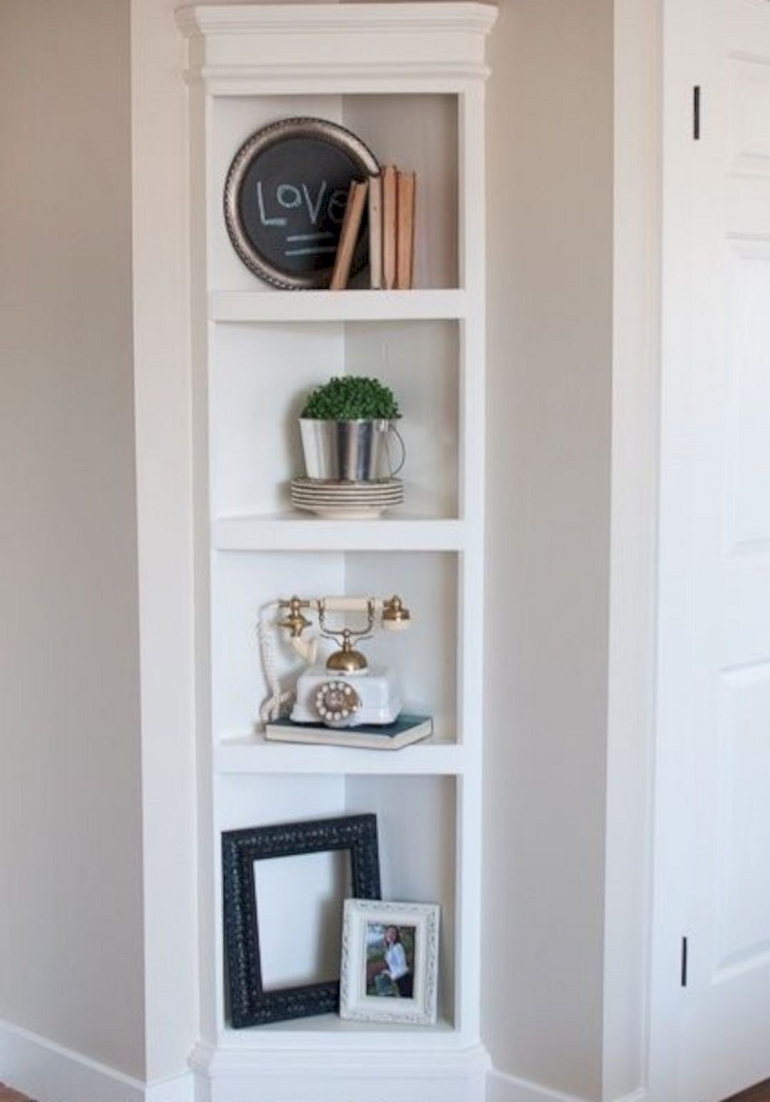 Corner shelves for bedroom