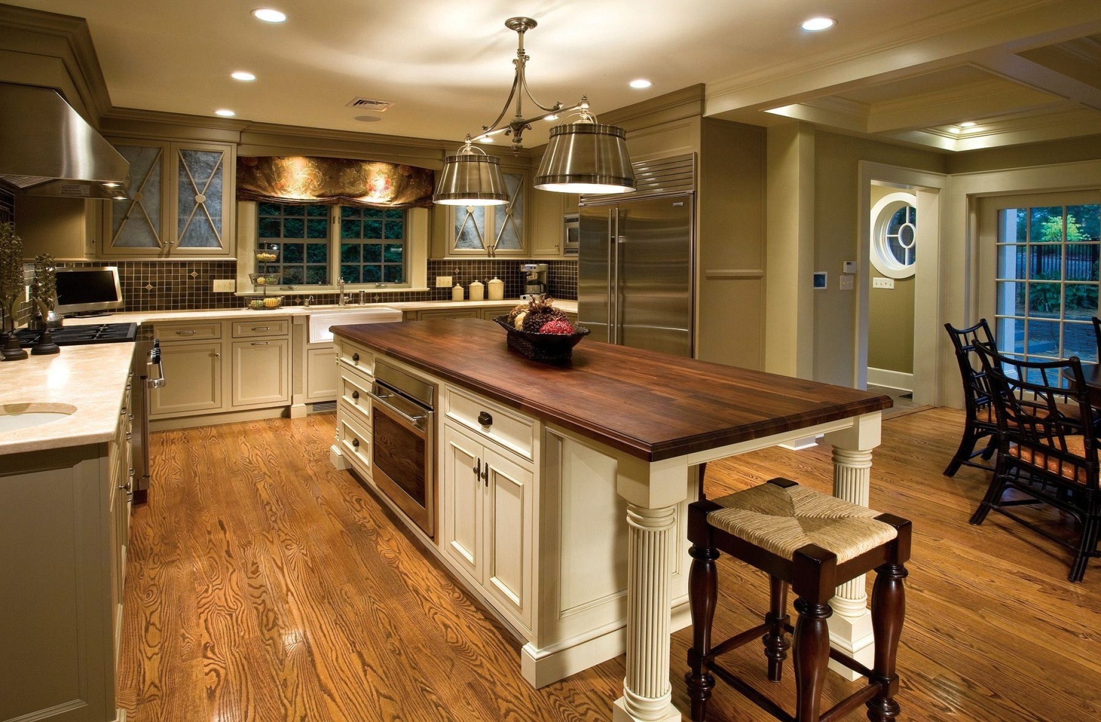 kitchen islands and butcb block table