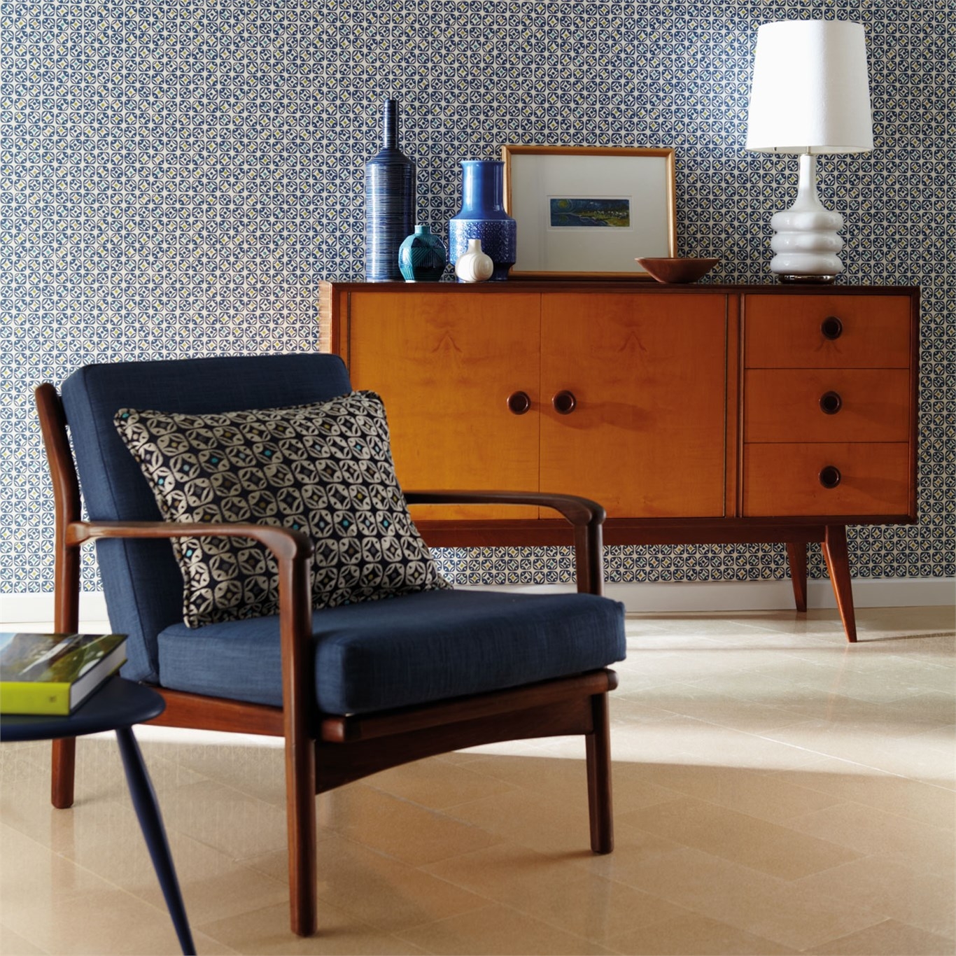 Indoor Teak Furniture In Contemporary Interior Design