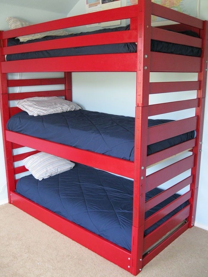 Triple bunk