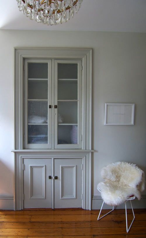 White linen cabinet for bathroom 9