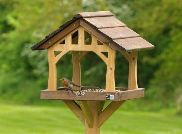 Bird feeding station base
