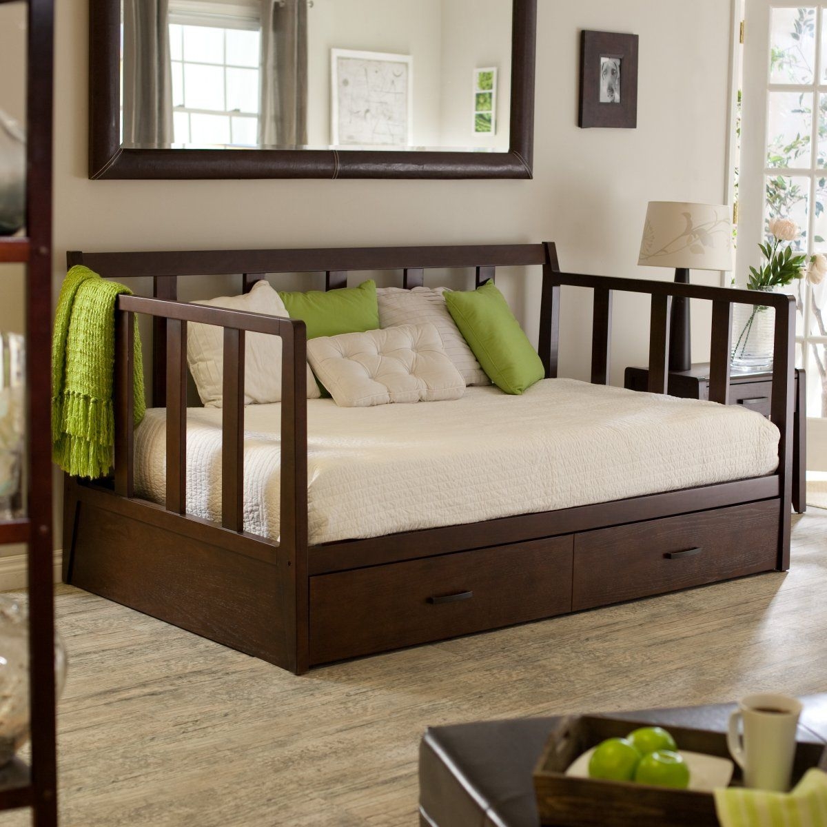 Daybed trundle storage