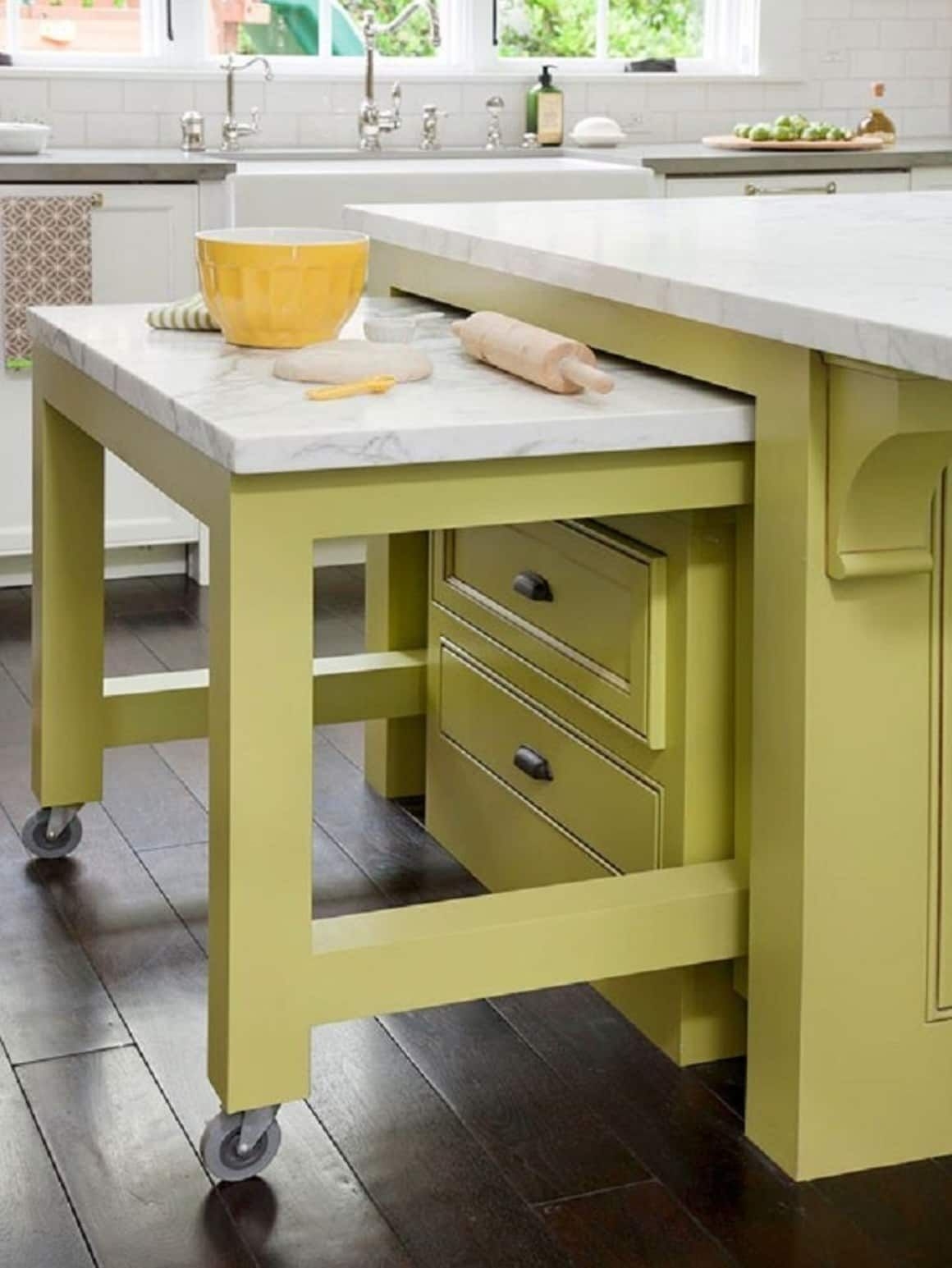 Integrated Cutting Board as a Butcher Block Island Countertop