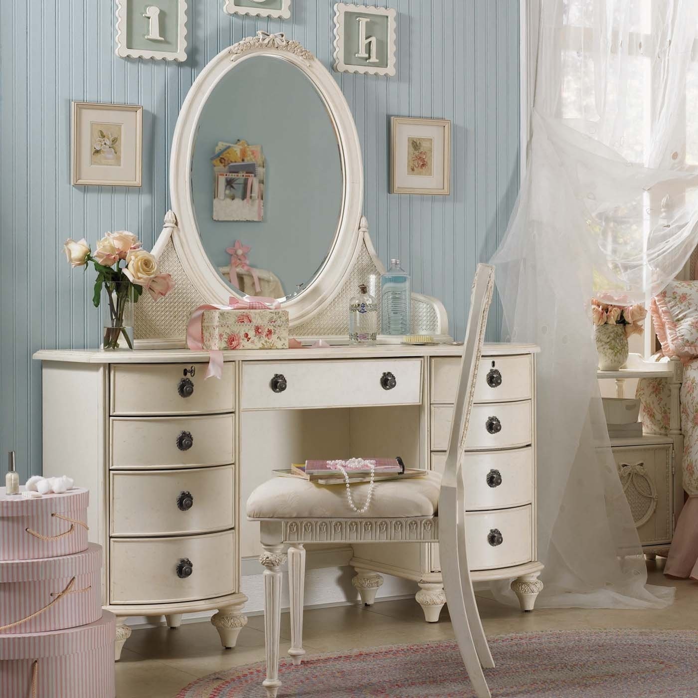 The bedroom vanity and vanity tops discussed in this article