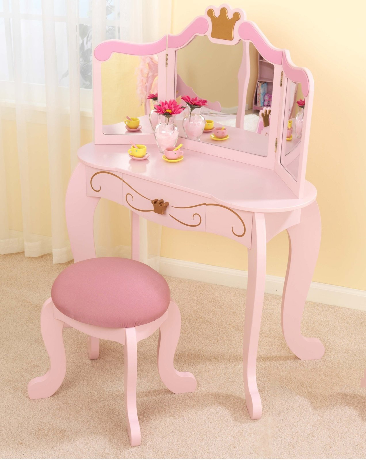 Childrens vanity table