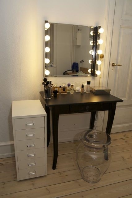 Makeup mirror with store lights ikea