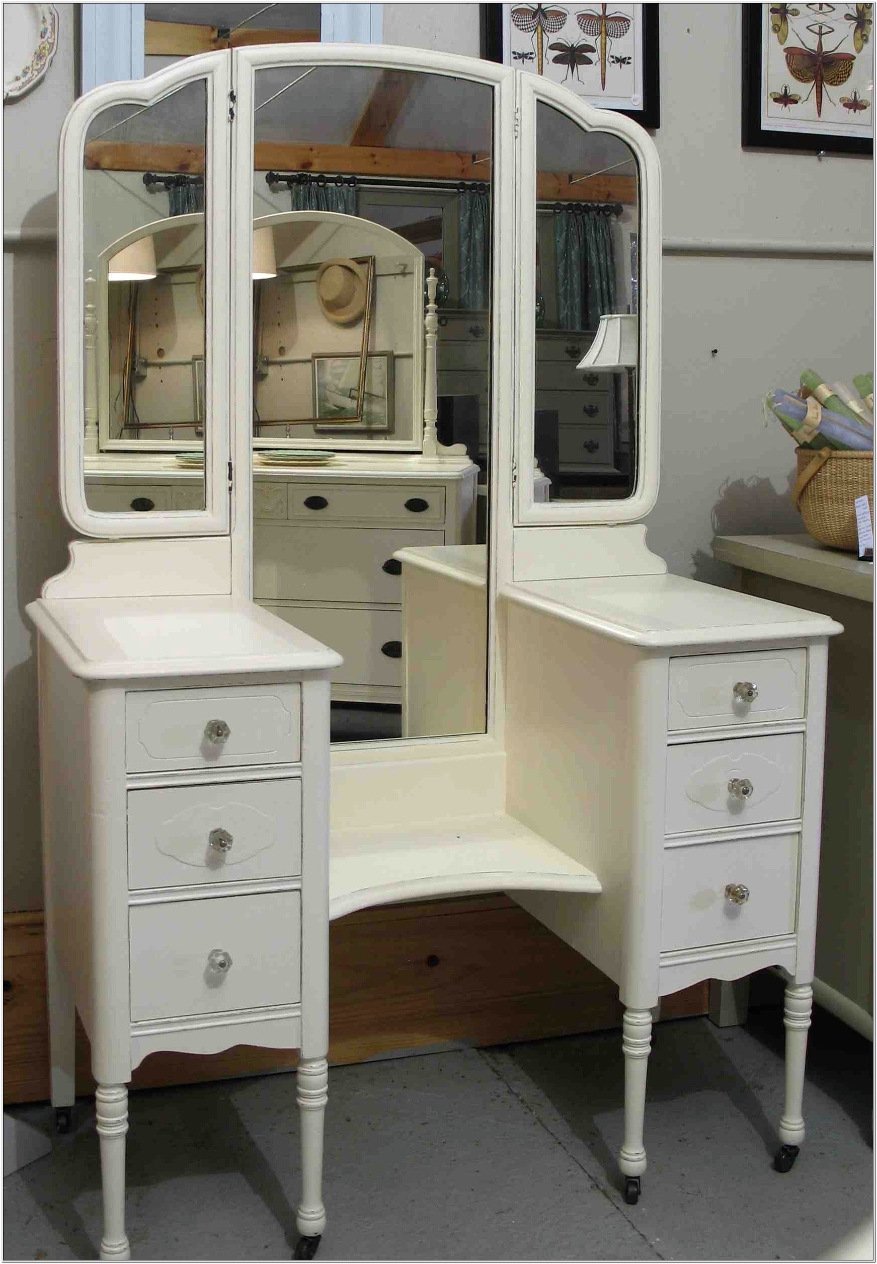 White Vanity Table With Mirror - Foter