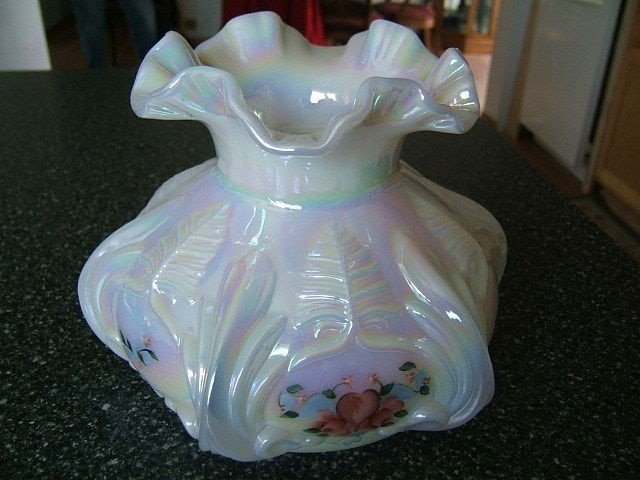 Beautiful opalescent fenton elizabeth pattern student lamp shade signed