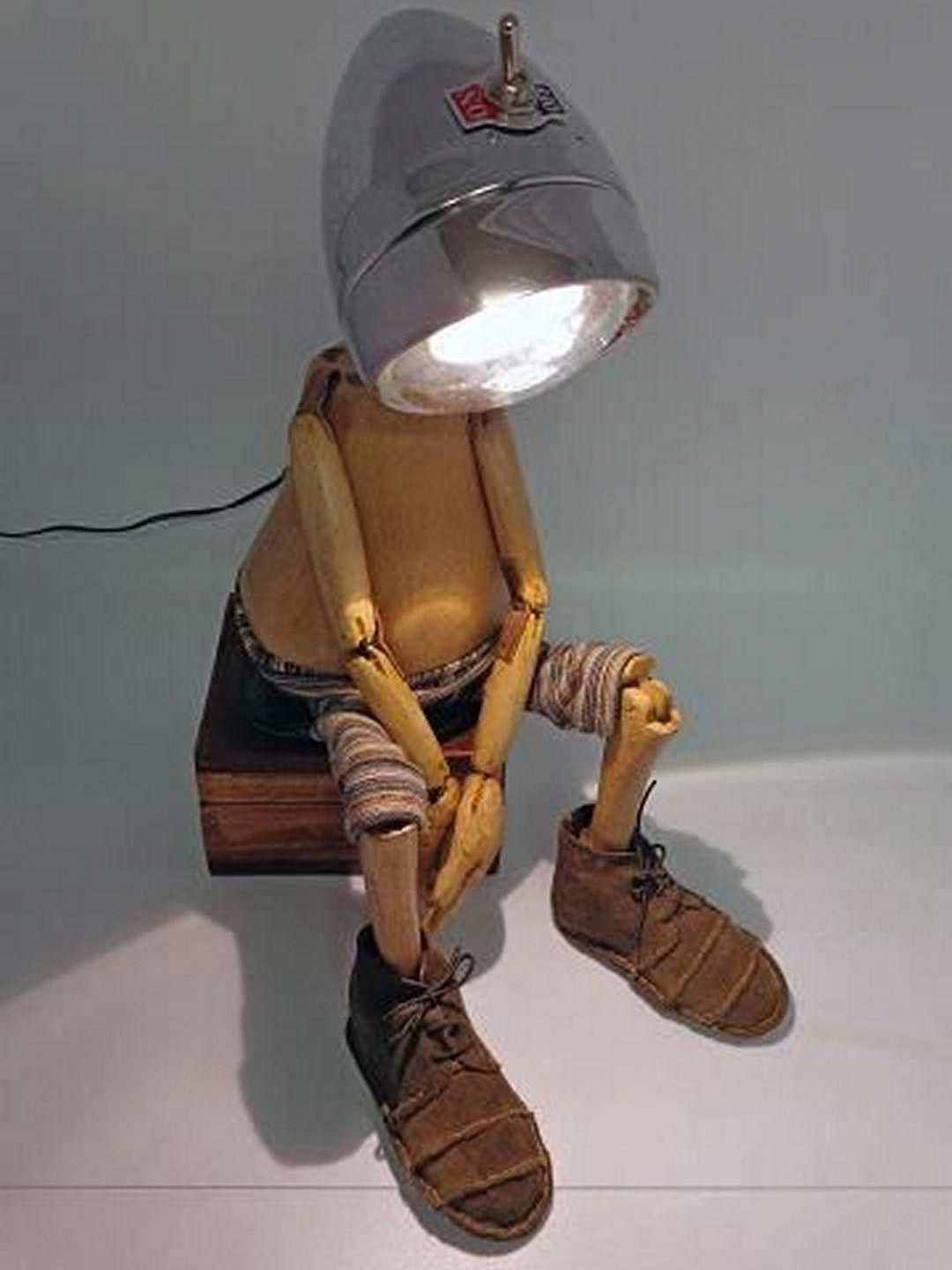 Lamp and puppet