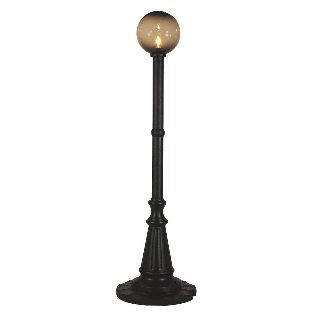 Outdoor lamp deals post globes