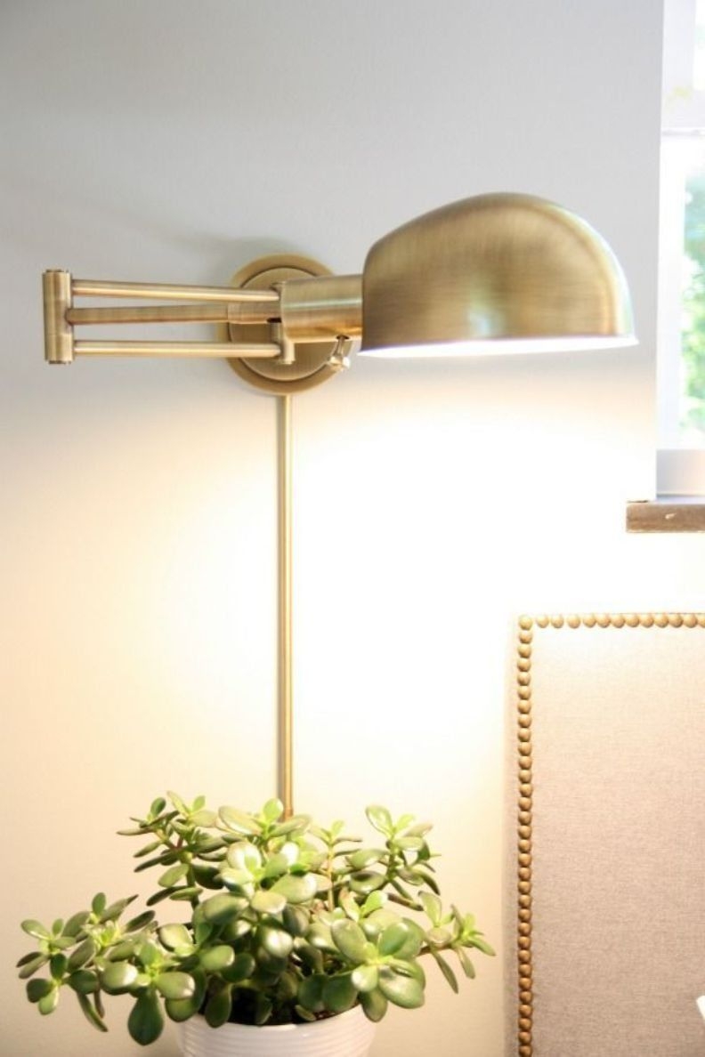 Wall mounted lamp with cord