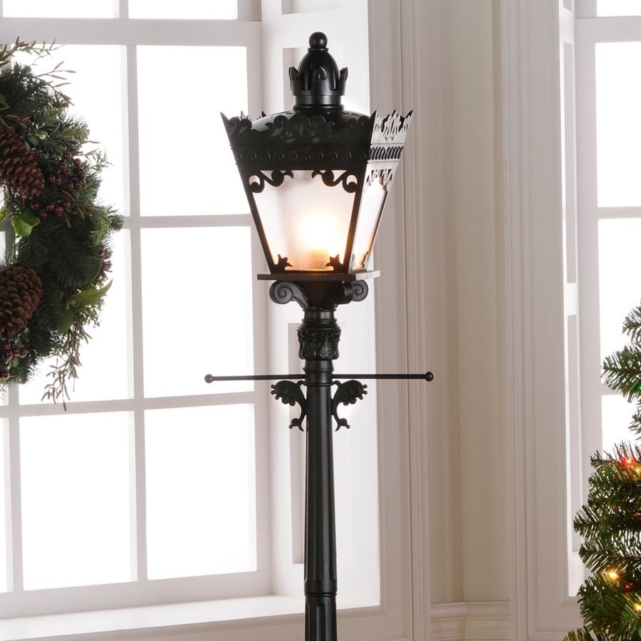 Street lamp style on sale floor lamp