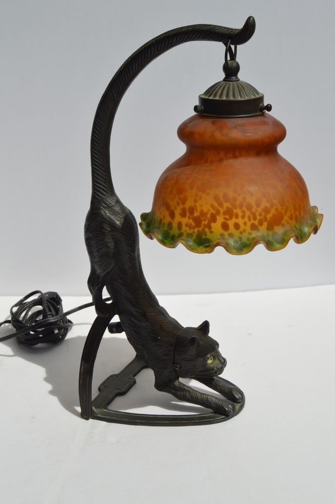 Tiffany cat lamp