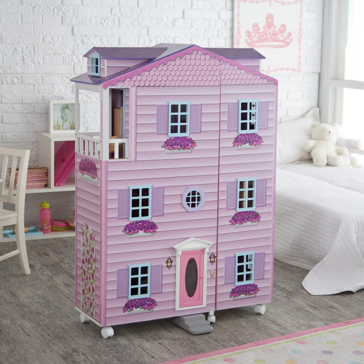Large wooden dollhouse 3