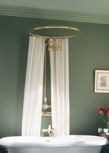 Circular shower curtain rod