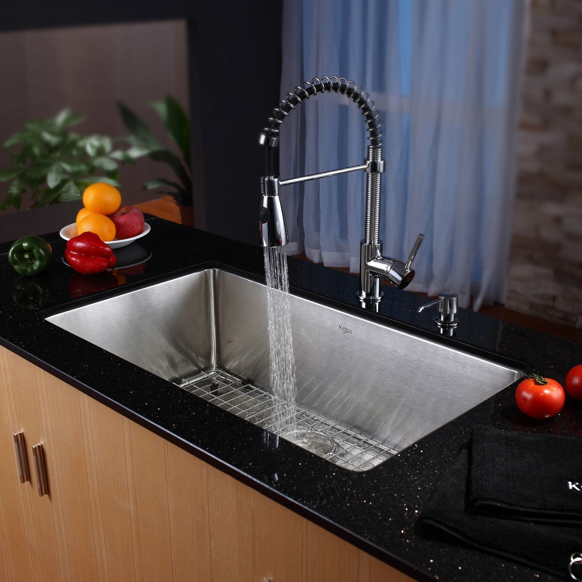 32" x 19" Undermount Kitchen Sink with Faucet and Soap Dispenser