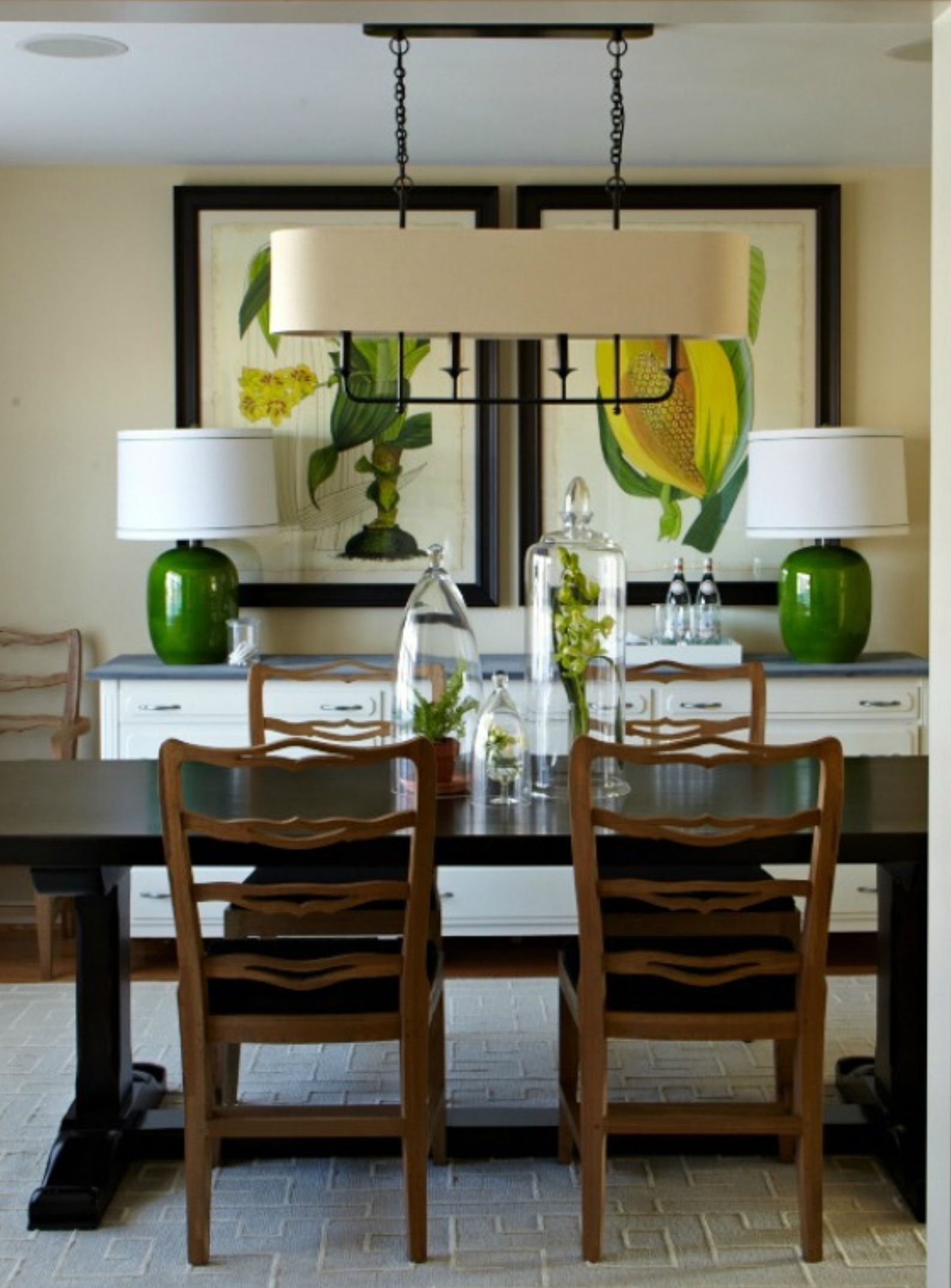 Rectangular lighting over store dining table