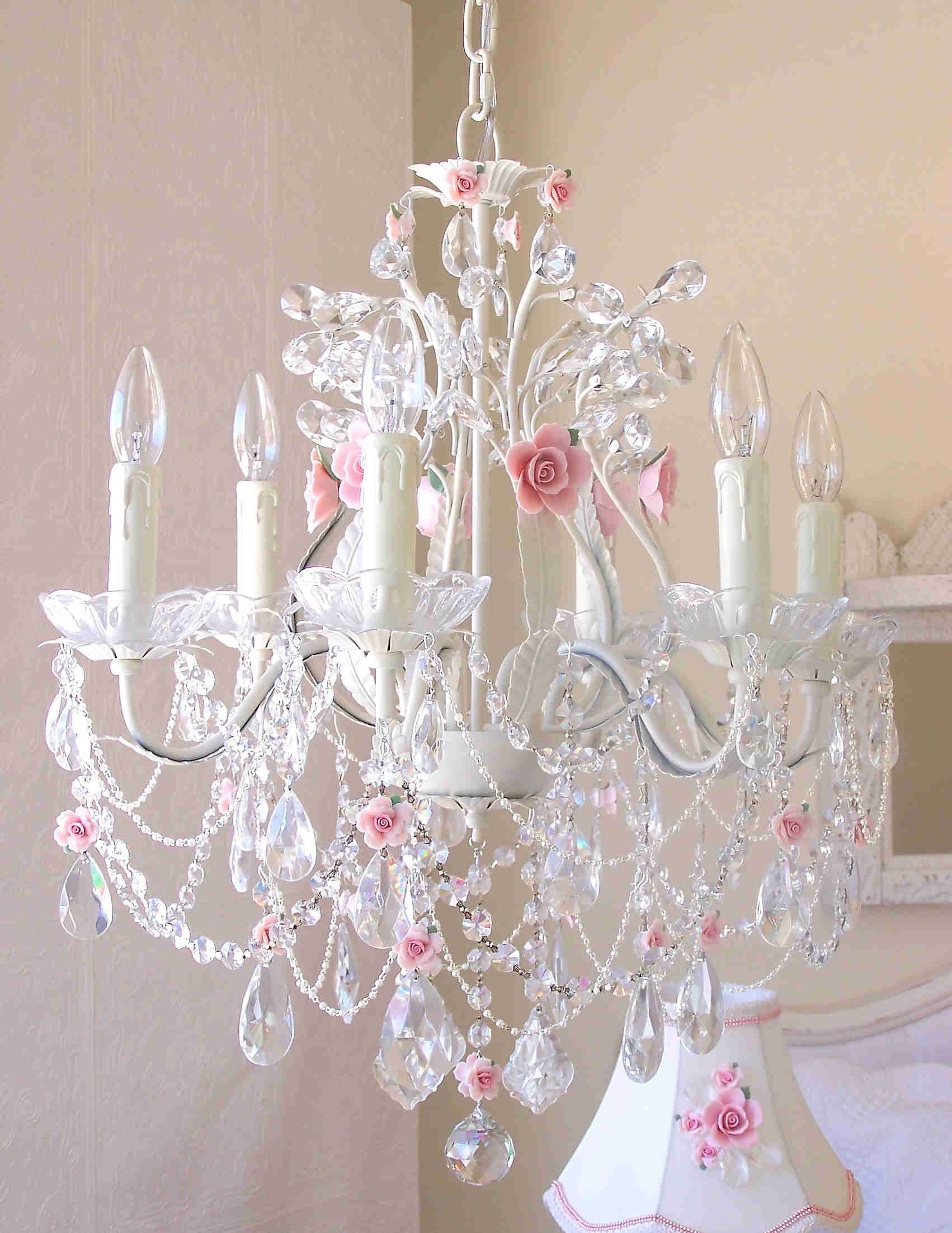 Girl room chandelier 1