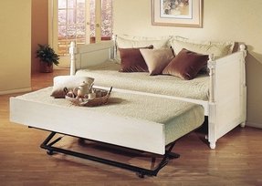 daybed with pop up trundle included