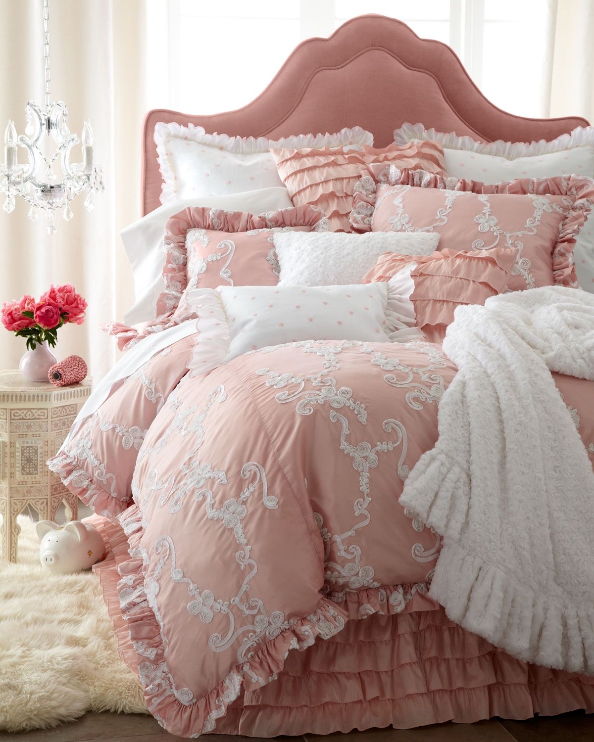 Frilly bedding sets