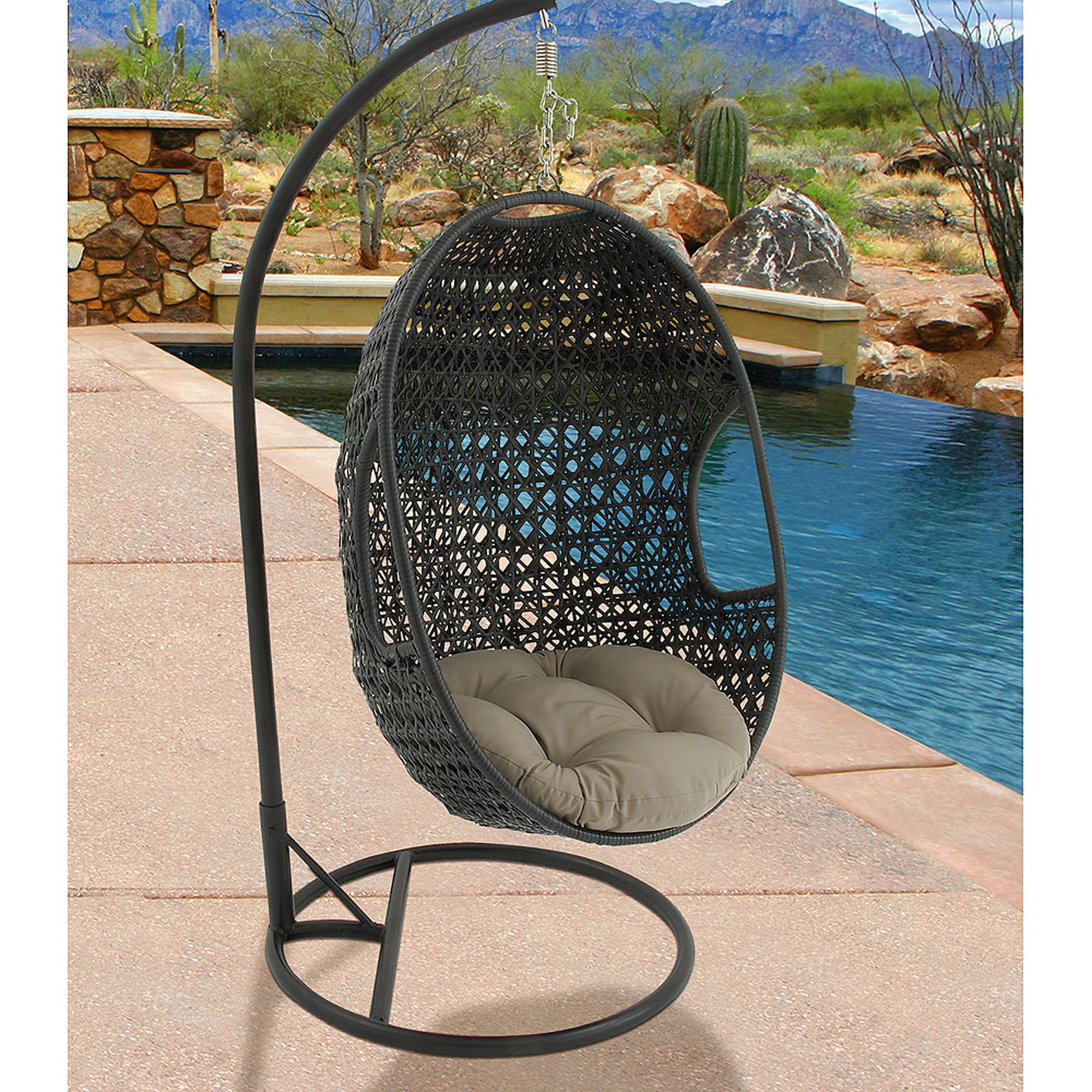 wicker pod chair