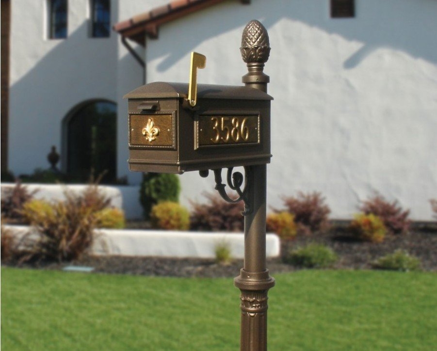 Lewiston Ornate Base and Pineapple Finial Mailbox Post