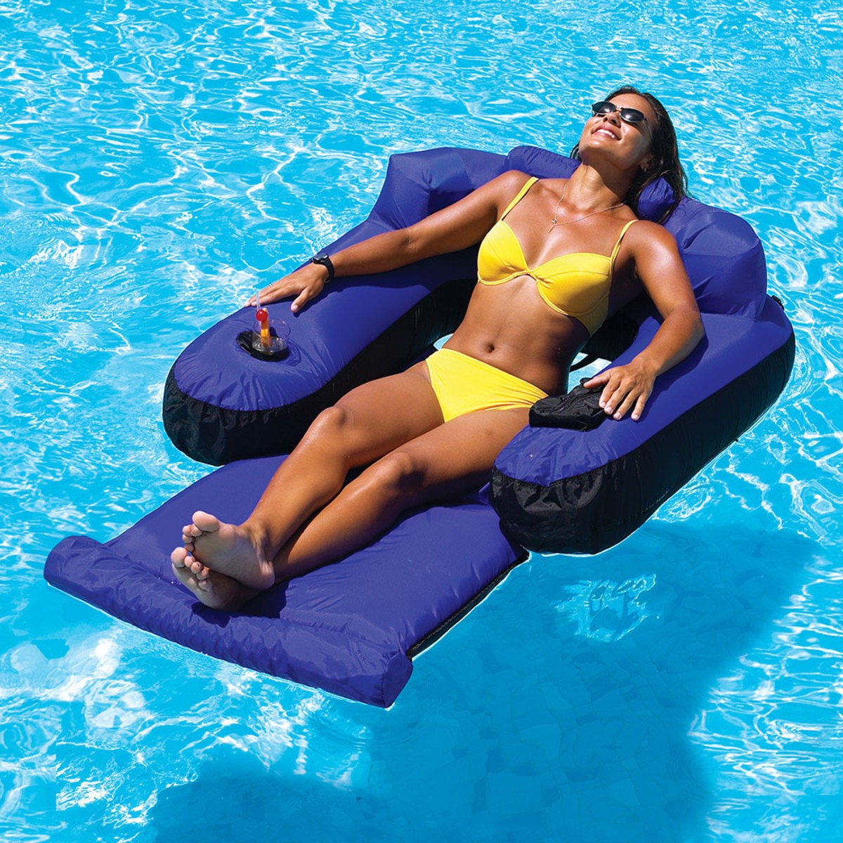 Non inflatable store pool floats