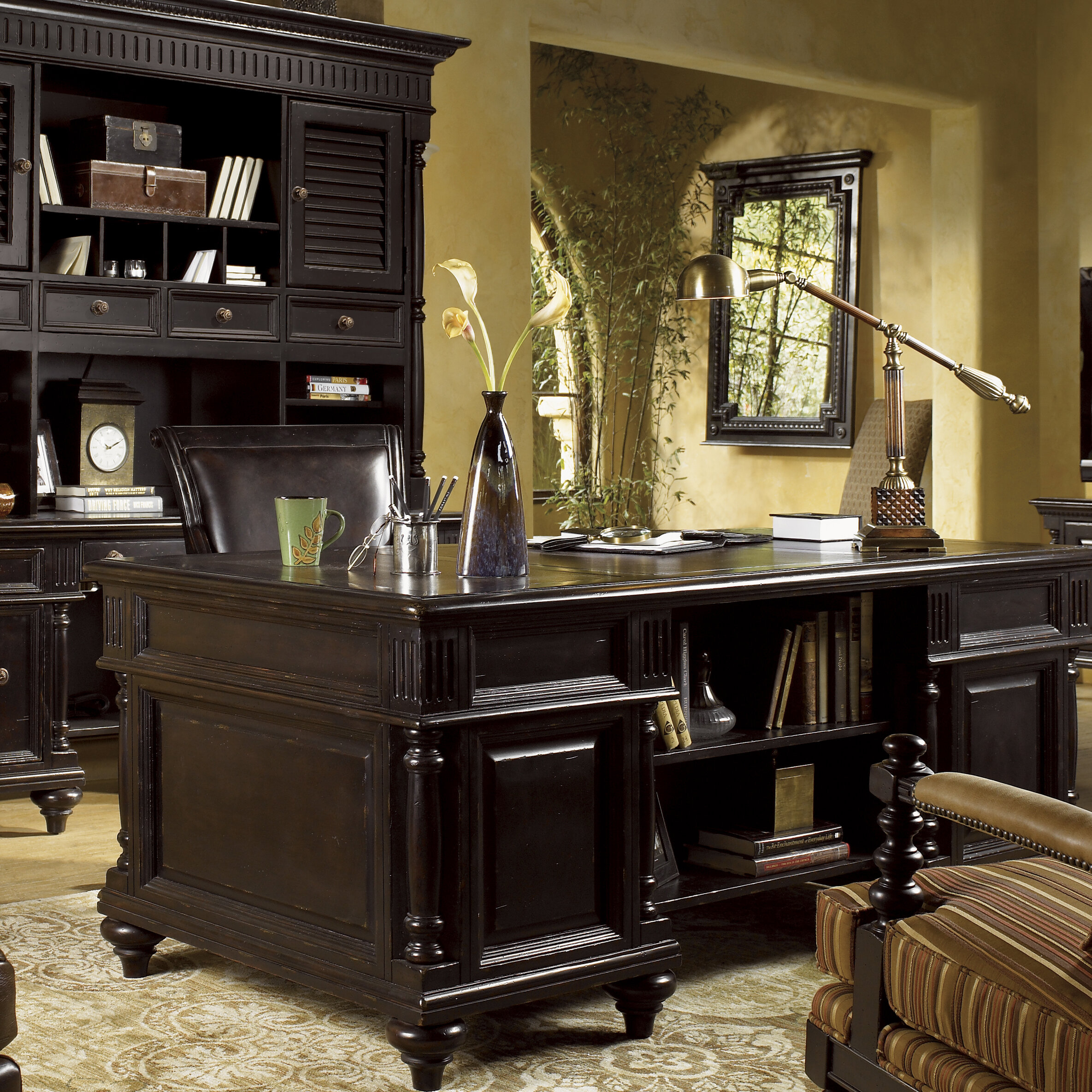 Kingstown Admiralty Executive Desk
