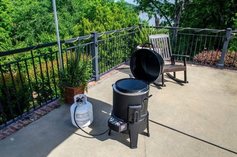 The Big Easy TRU-Infrared Propane Smoker, Roaster and Grill