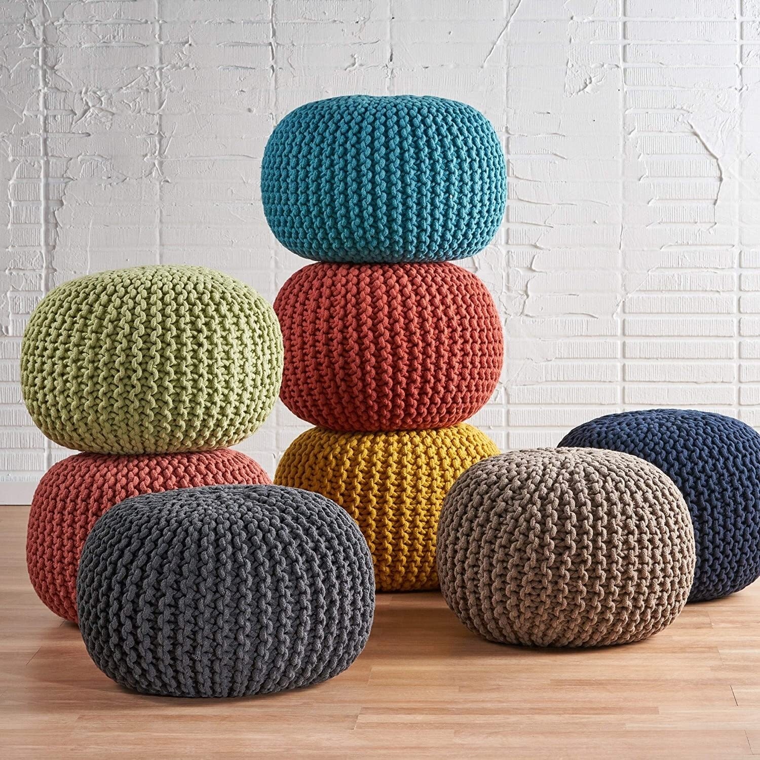 How To Choose Ottomans & Poufs 