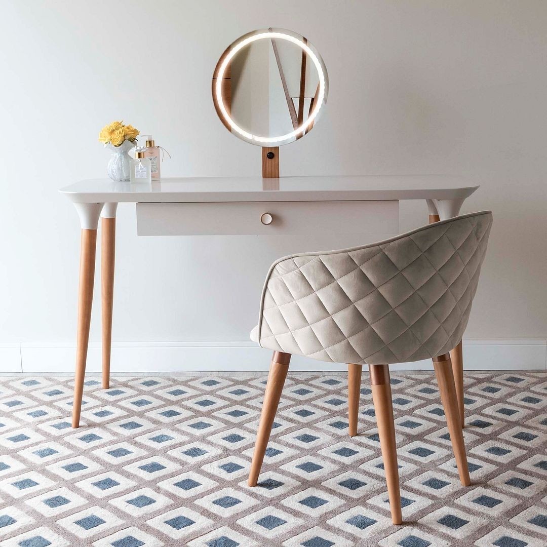 Bevins Vanity Set with Stool and Mirror Bevins Vanity Set with Stool and Mirror