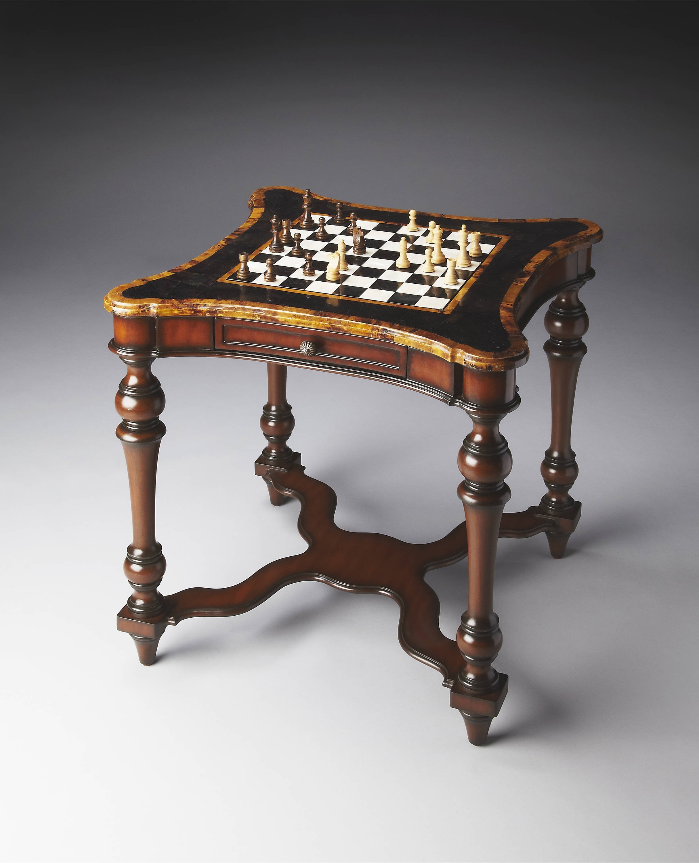 Colonial-style chess backgammon table Colonial-style chess backgammon table