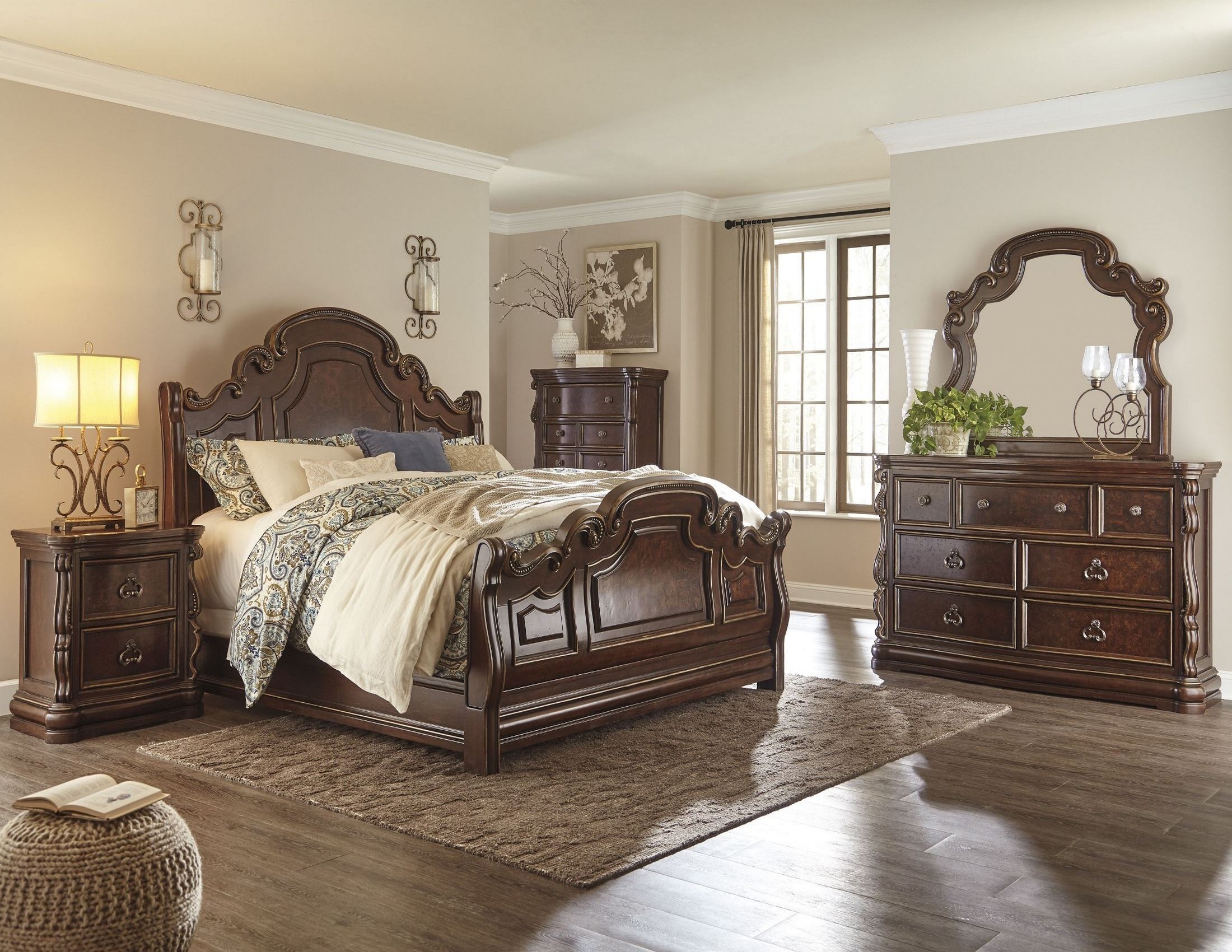 Accent Pillows On Brown Bedroom Furniture
