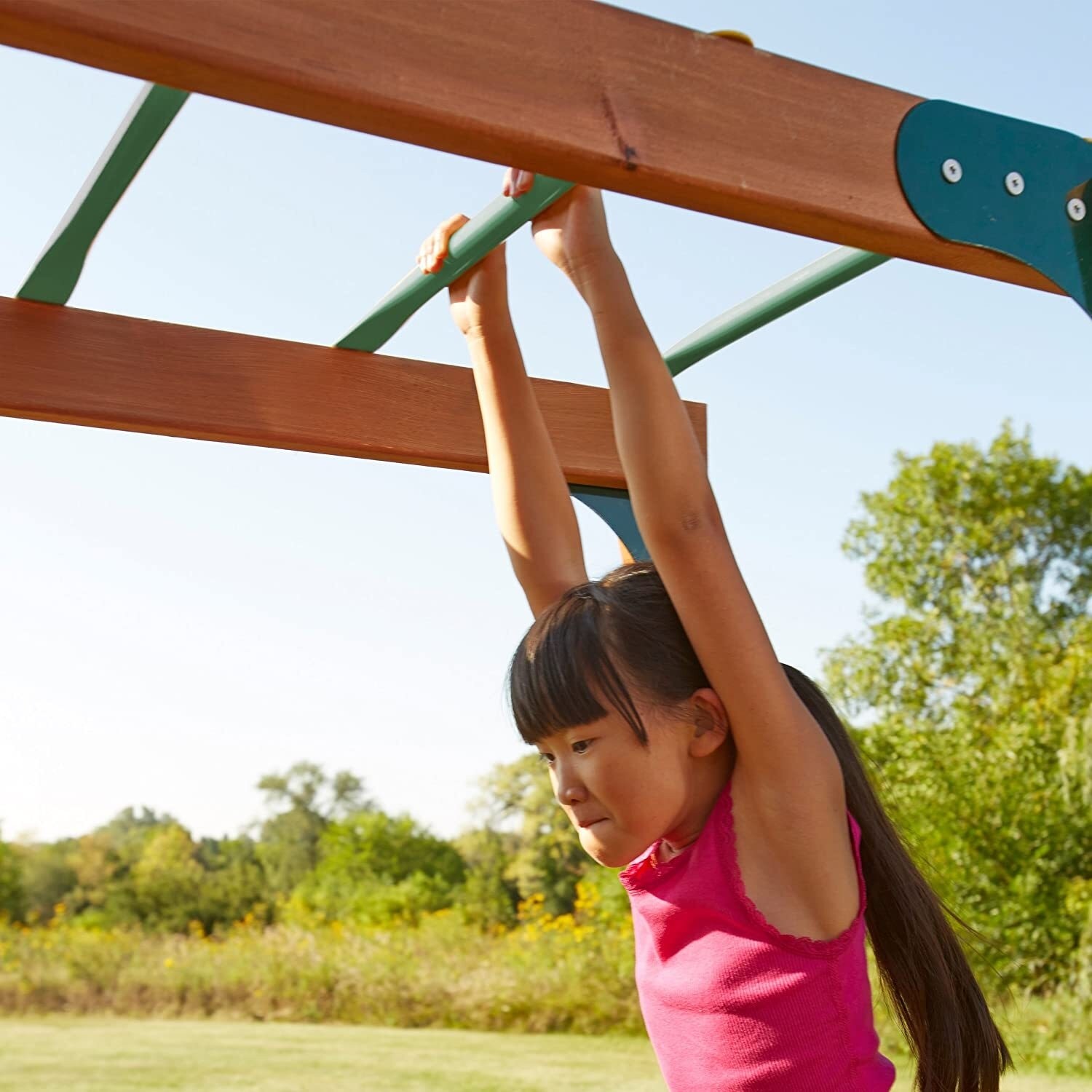 7 Science-Based Benefits of Monkey Bars Playtime - Foter