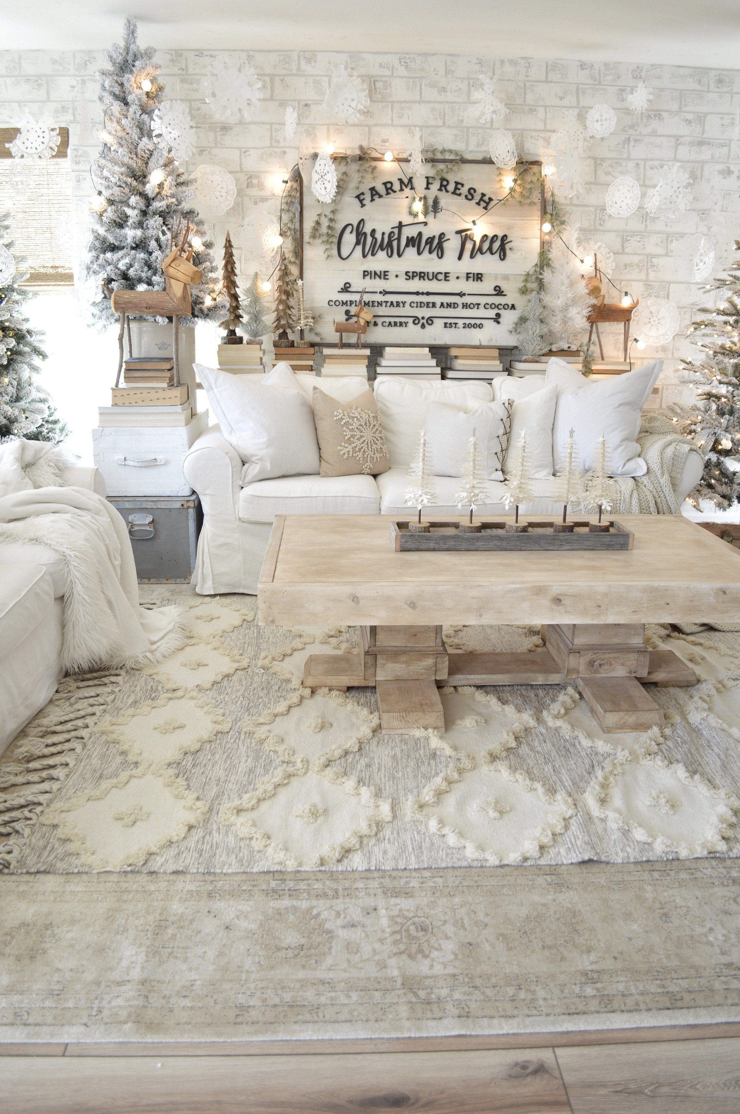 Glam Christmas Living Room Design in White