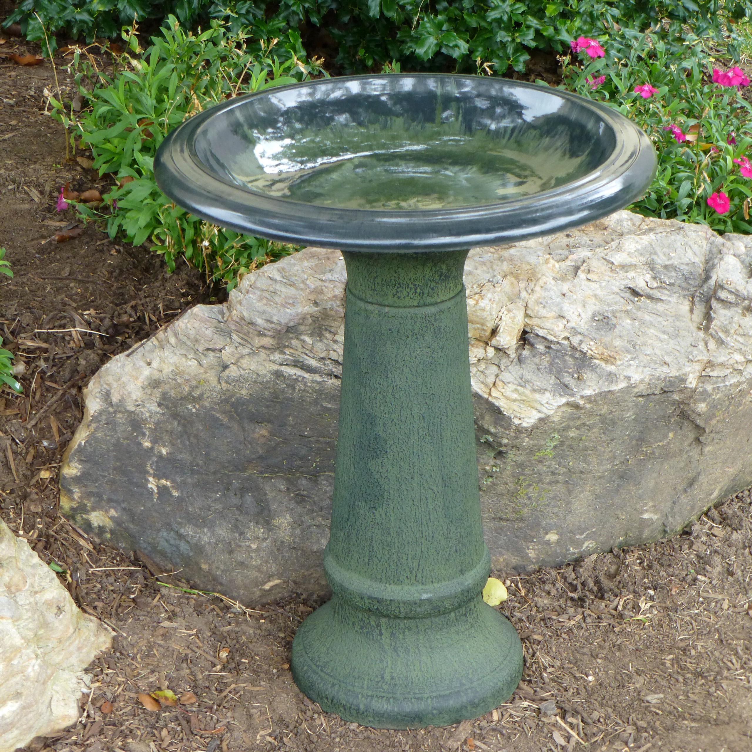 How To Choose A Bird Bath Foter   Green Rustic Ceramic Bowl Amp Amp Amp Amp Stand Birdbath 