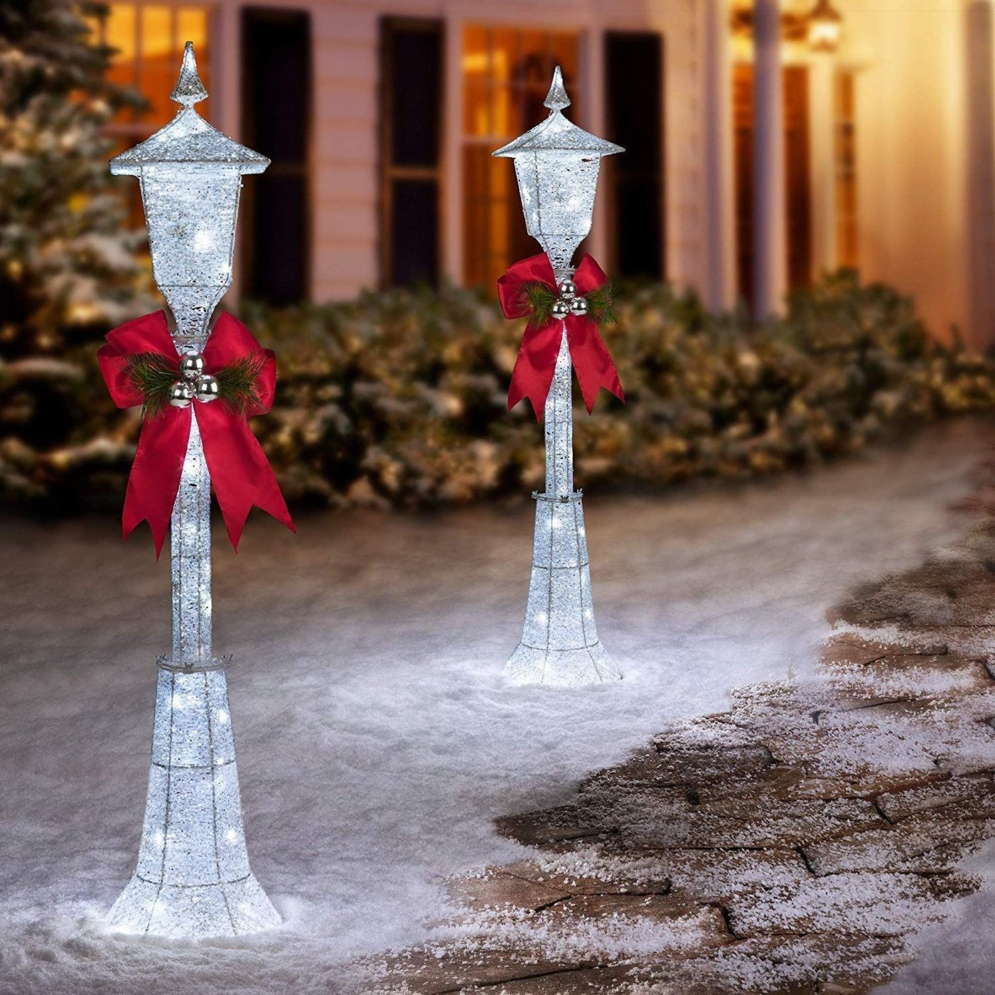 13 Outdoor Lighted Displays to Cheer You Up This Christmas Foter