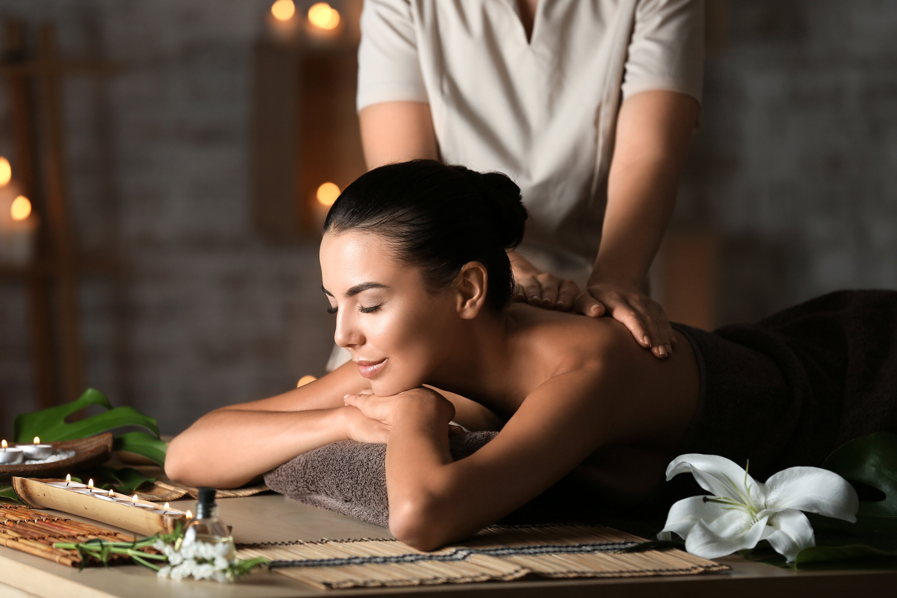 https://foter.com/photos/401/massage-in-spa-salon.jpeg