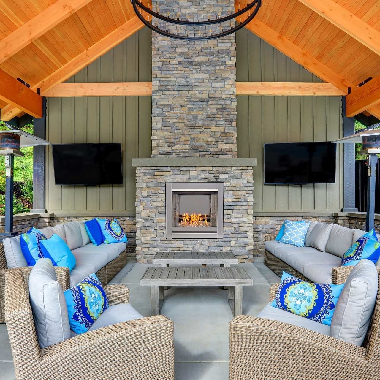 Natural Gas Outdoor Fireplace