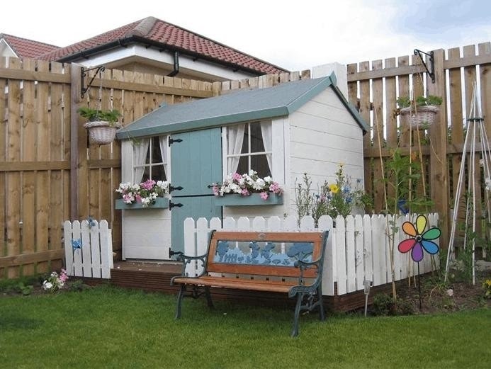 outdoor playhouse furniture