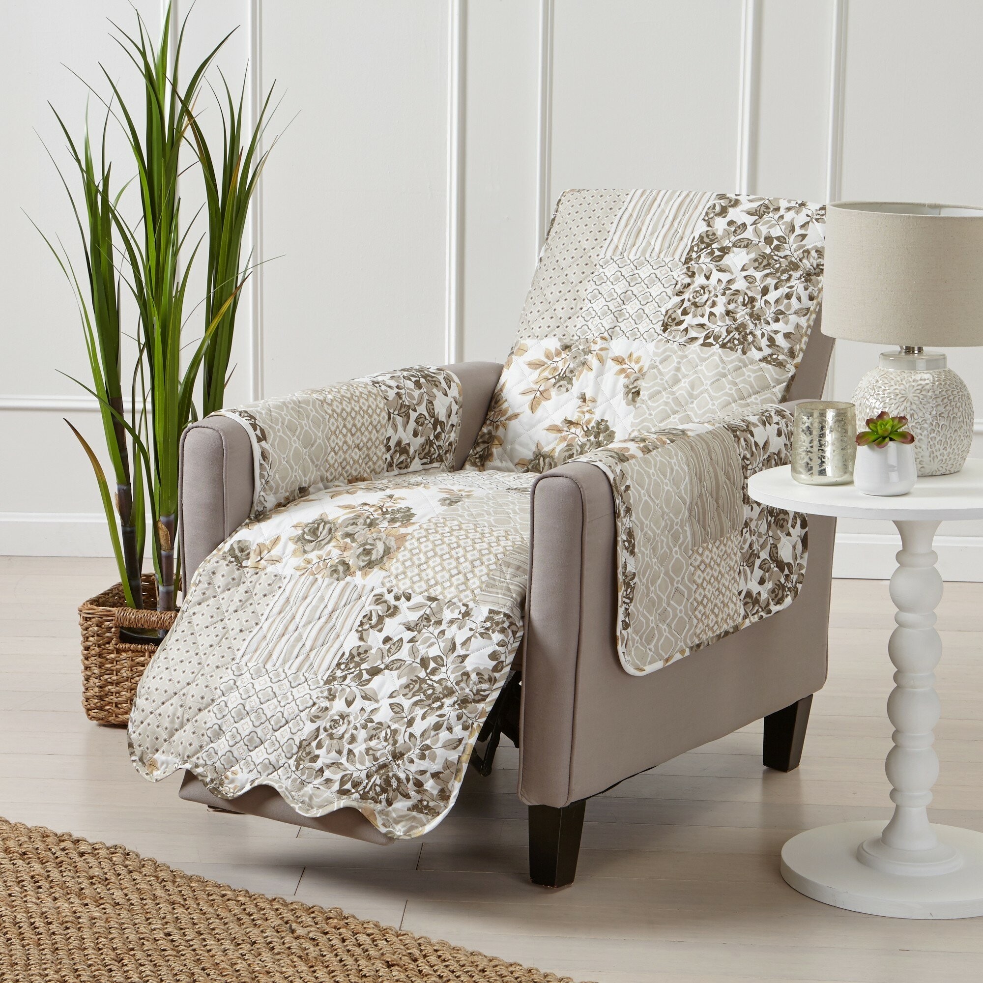 Patchwork Scalloped Printed Box Cushion Recliner Slipcover