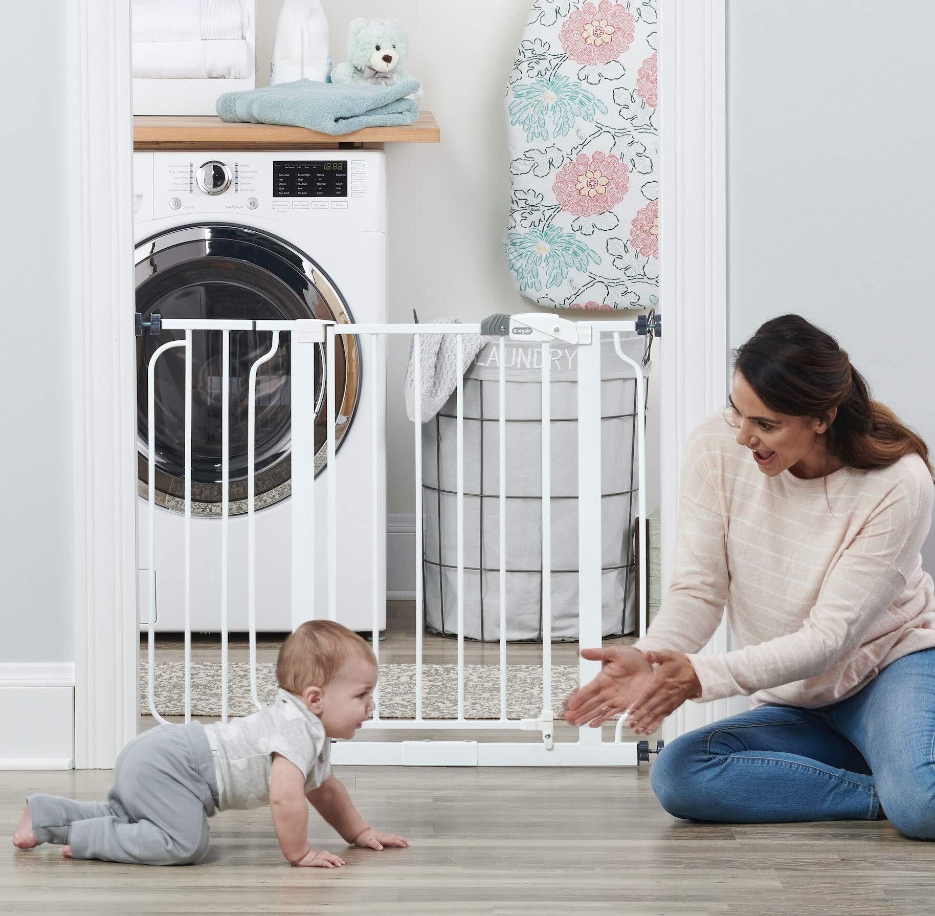Regalo Easy Step Gate in White Regalo Easy Step Gate in White