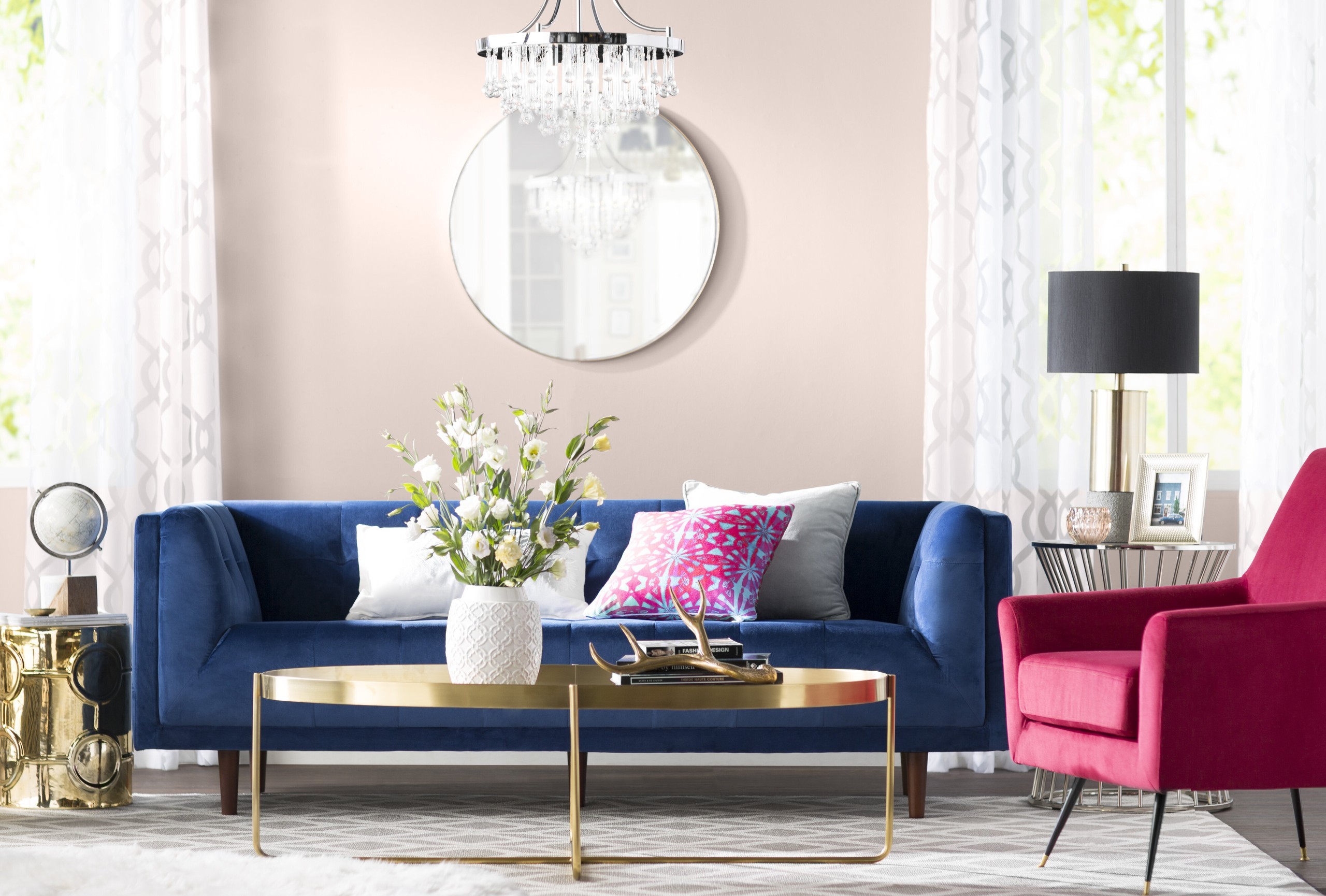 Colors that go with royal blue to make your interiors pop