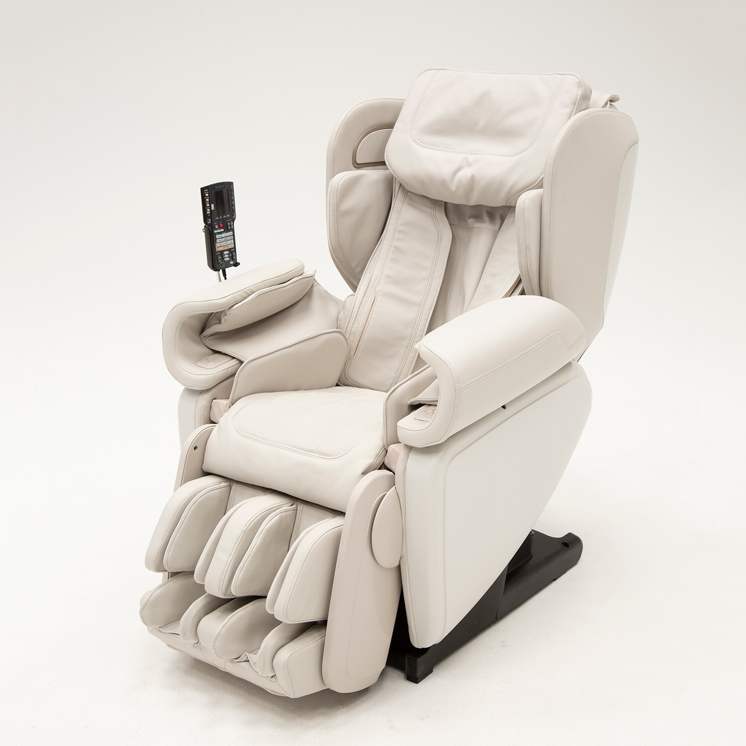 8 Best Reclining Massage Chairs On the Market - Reviews - Foter