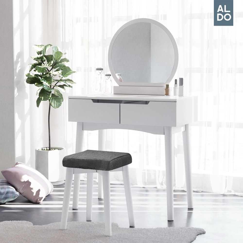 https://foter.com/photos/401/wood-vanity-set-with-stool-and-mirror-1.jpeg?s=cov3