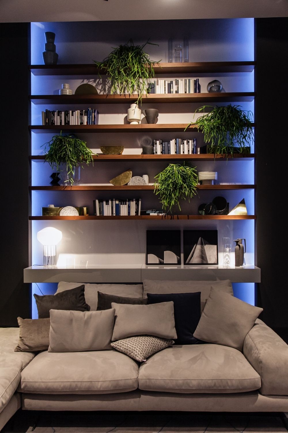 Creative uses and ideas for wall mounted shelves in home